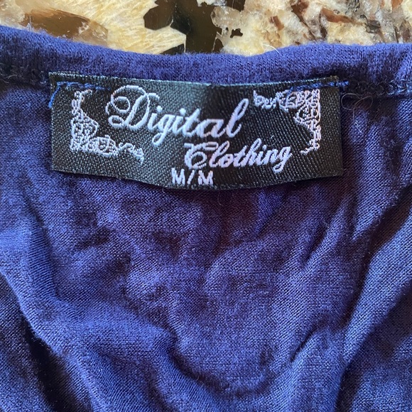 💰3 for $20 - Fitting Shirt with Lace Bottom - Picture 4 of 4